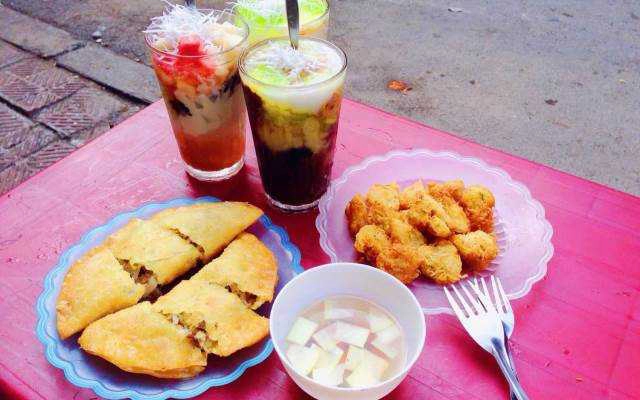 Ăn vặt Tào Phớ, Chè & Bánh Cay - Ngõ Bà Triệu