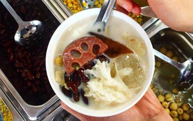 Ăn vặt Hoa Quả Dầm - Trần Hưng Đạo