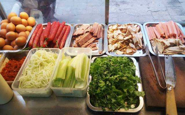 Ăn vặt Bánh Mì + - Food & Drinks