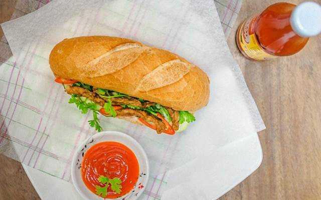 Ăn vặt Thanh Loan - Bánh Mì Chả Cá Nóng