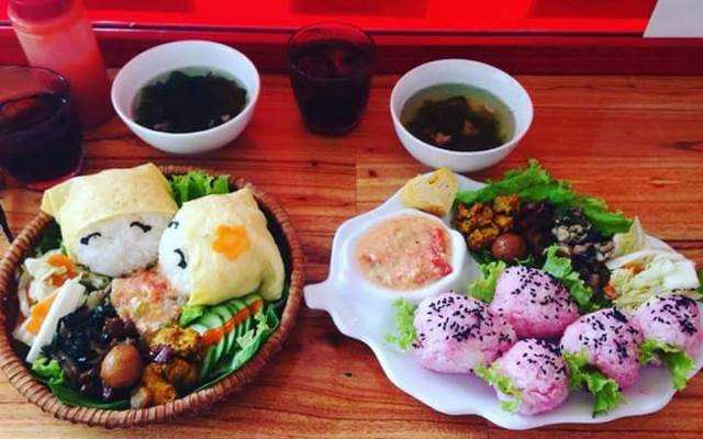 Ăn vặt The Pigs Town Hội An - Cơm Nắm