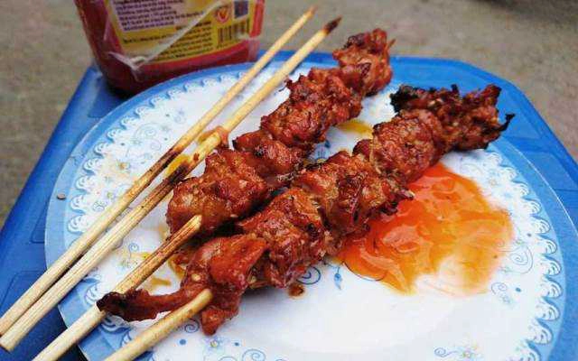 Ăn vặt Thịt Xiên Nướng - Chợ Hoa Bằng
