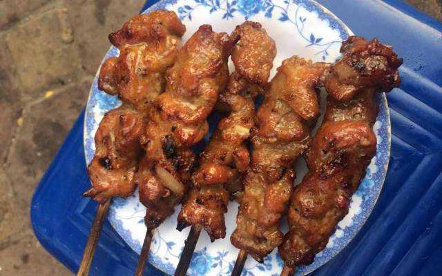 Ăn vặt Thịt Xiên Nướng - Đội Cấn