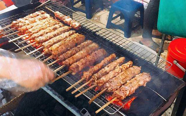 Ăn vặt Thịt Xiên Nướng - Dương Quảng Hàm
