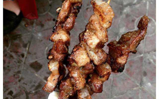 Ăn vặt Thịt Xiên Nướng - Hà Huy Tập