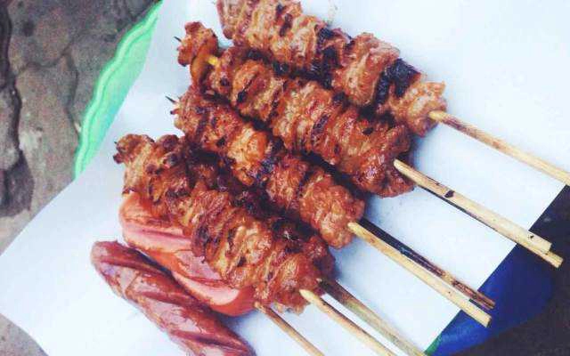 Ăn vặt Thịt Xiên Nướng - Nguyễn Quý Đức