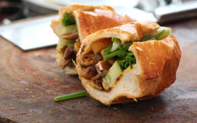 Ăn vặt Tiều - Bánh Mì Phá Lấu