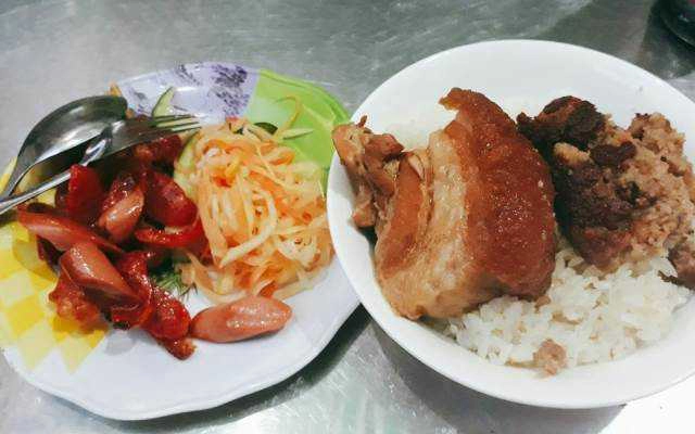 Ăn vặt Toàn Tú - Xôi Phố Cổ