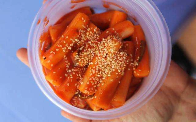 Ăn vặt Tokbokki 20K
