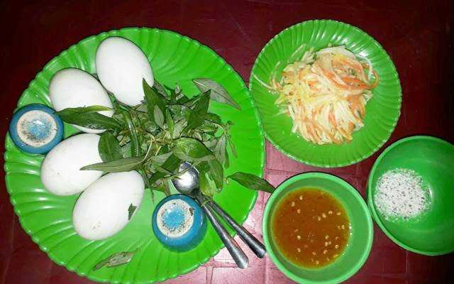 Ăn vặt Trứng Vịt Lộn - Trần Hưng Đạo