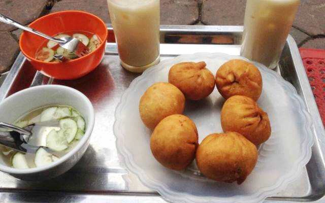 Ăn vặt Tuấn Hằng - Bánh Bao Chiên & Nem Chua Rán