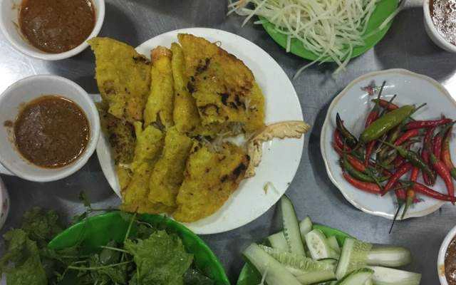 Ăn vặt Út Hạnh - Bánh Xèo