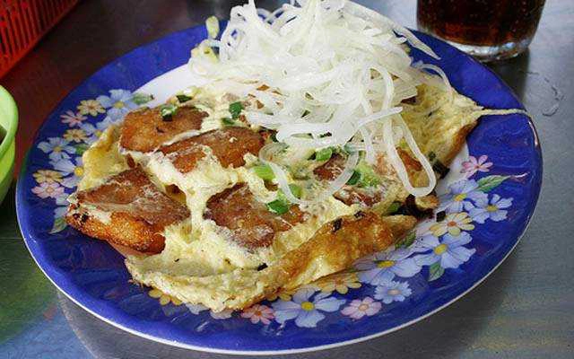 Ăn vặt Út Thanh Bột Chiên - Bùi Quốc Khánh