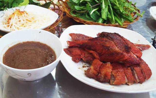 Ăn vặt Vịt Quay Lá Mắc Mật - Phan Ngữ