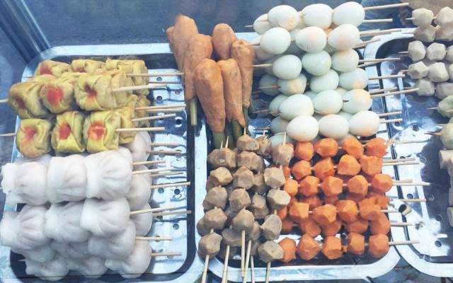 Ăn vặt Xiên Que & Cá Viên Chiên - Bến Cá