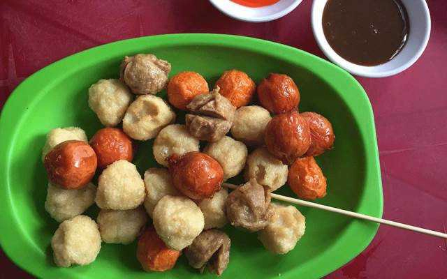 Ăn vặt Xiên Que Đồng Khởi