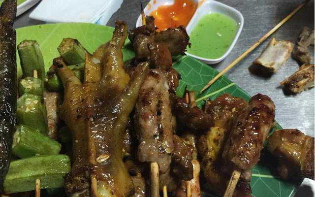 Ăn vặt Xiên Que Nướng - Đường 17