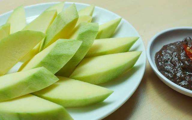 Ăn vặt Xoài Non Mắm Ruốc TH - Bùi Thị Xuân