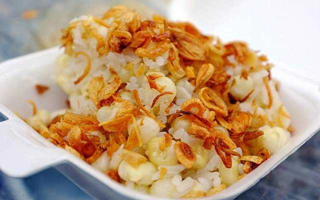 Ăn vặt Xôi Bắp Chè Đậu Bà Năm
