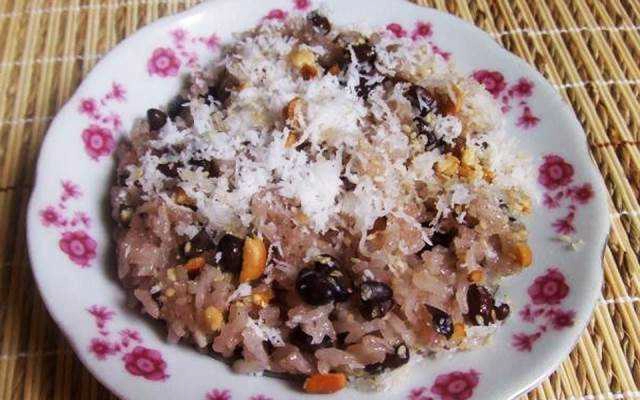 Ăn vặt Xôi Cá & Xôi Mè Bình Dân