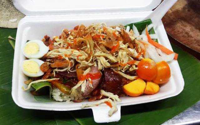 Ăn vặt Xôi Gà Cay