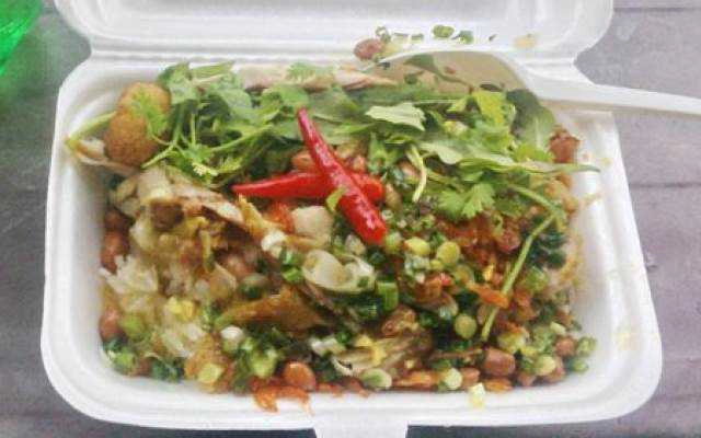 Ăn vặt Xôi Gà - Công Viên Phú Cường