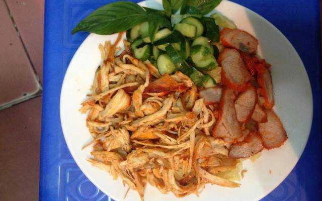 Ăn vặt Xôi Gà - Đội Cấn