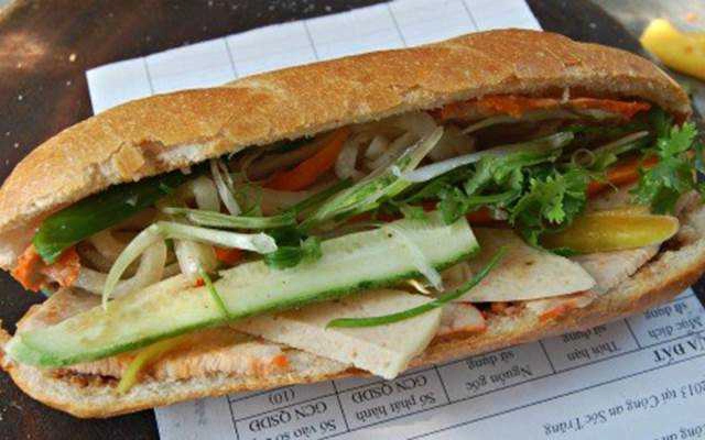 Ăn vặt Xôi Sườn & Bánh Mì
