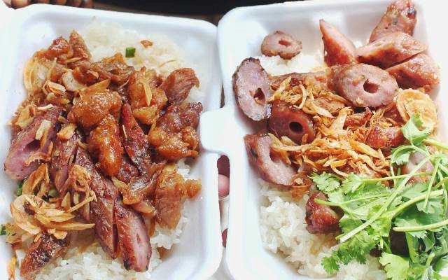 Ăn vặt Xôi Thịt Nướng Da Gà - Nguyễn Đình Chiểu