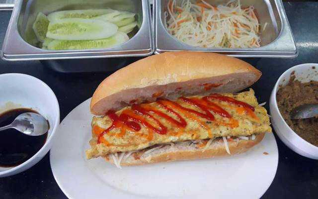 Ăn vặt Yêu Bánh Mì - Kim Đồng