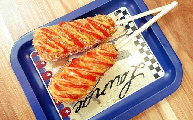 Ăn vặt YouOne Hotdog - Xúc Xích Hàn Quốc