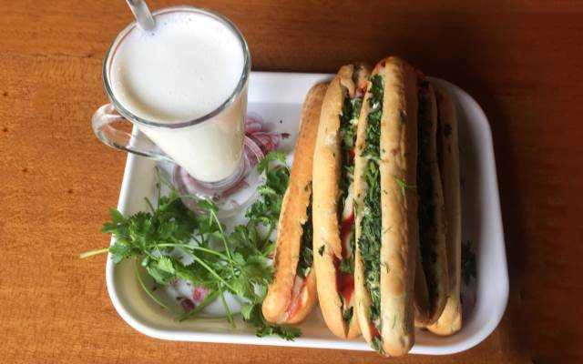 Ăn vặt Zin Zin - Bánh Mì Que