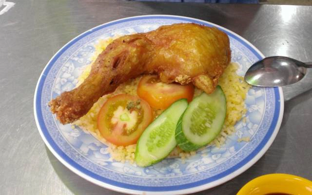 Quán Ăn Anh Em Quán - Hủ Tiếu Xào & Cơm Gà