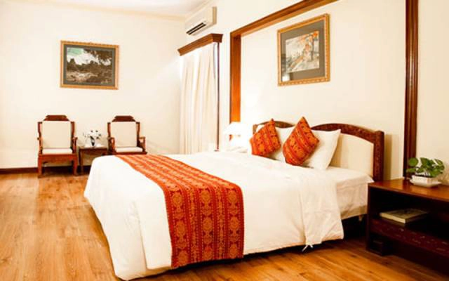 Ánh Nguyệt Hotel