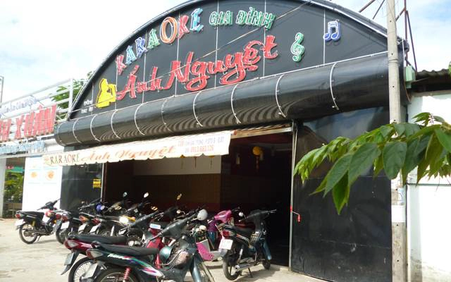 Ánh Nguyệt Karaoke - Vành Đai Trong