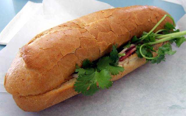 Anh Tuấn - Tiệm Bánh Mì