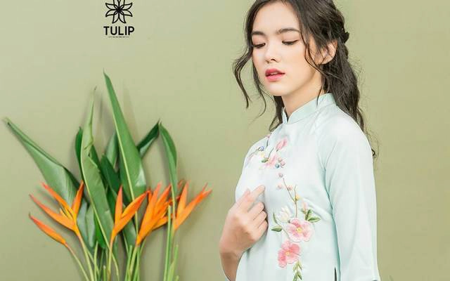Áo Dài Thêu Tay Tulip - Thái Hà