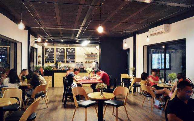 Aura Coffee - Phó Đức Chính