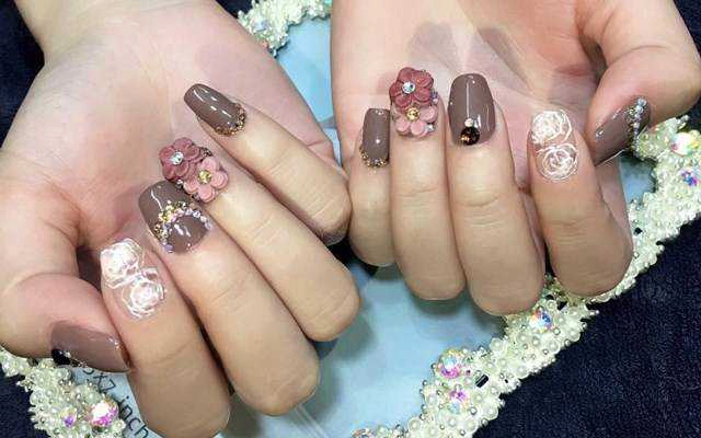 Ayumi Nail & Spa
