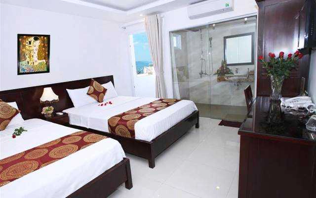 Azura Hotel