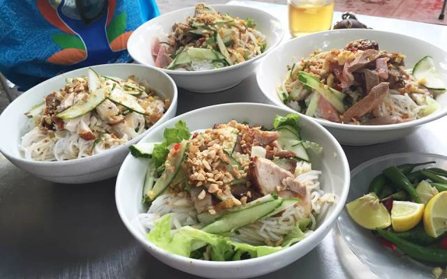 Quán Ăn Bún Mắm Bà Đông