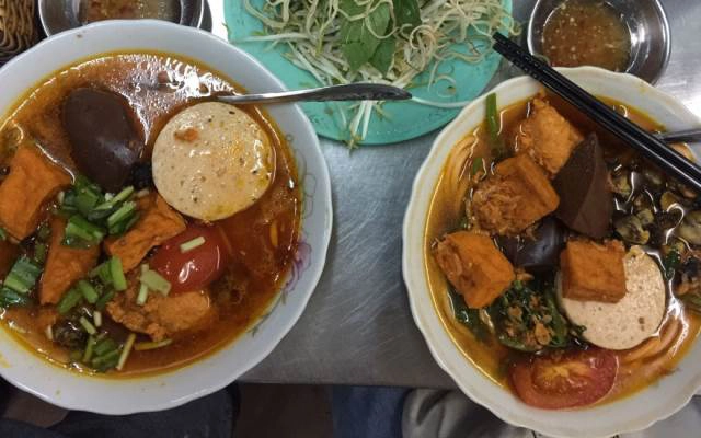 Quán Ăn Bà Giao - Bún Riêu Buôn Mê Thuột