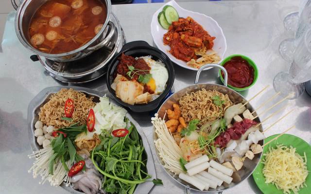 Quán Ăn Bà Hạnh - Food & Drink - Trần Nhật Duật