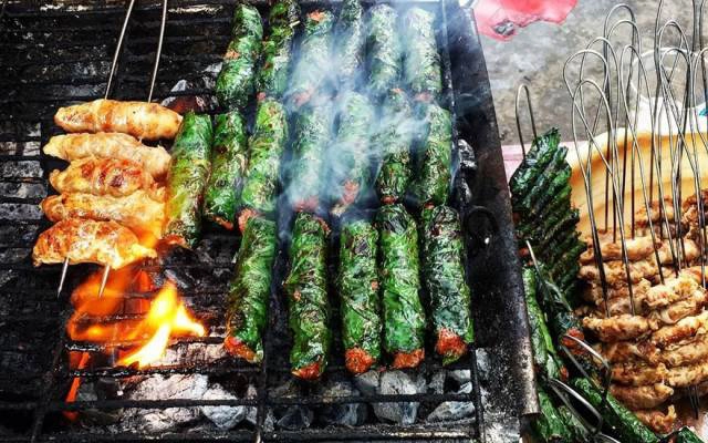Quán Ăn Bà Ngọc Huế - Bún Thịt Nướng & Bò Lá Lốt