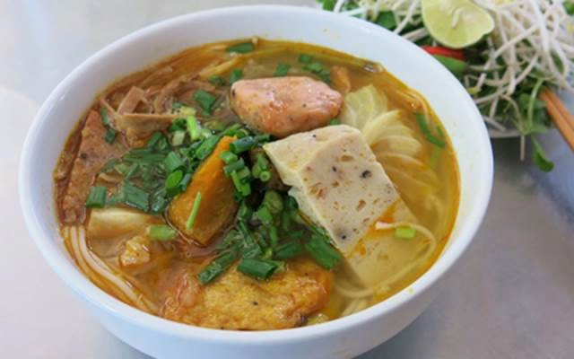Quán Ăn Bà Sâm - Bún Chả Cá