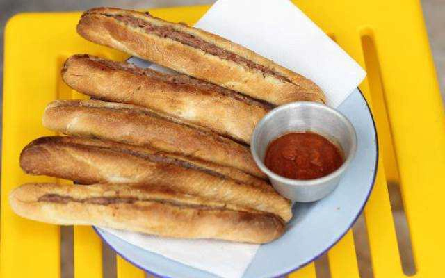 Bà Sợi Quán - Bánh Mì Hải Phòng & Đồ Ăn Vặt