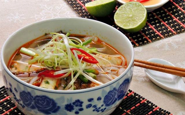 Ba Tâm - Bánh Canh Cá Lóc, Bún Bò Huế & Cafe