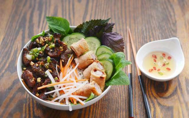 Quán Ăn Bà Tư - Bún Thịt Nướng & Bún Chả Cá