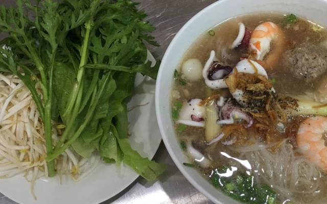 Quán Ăn Bách Tùng - Hủ Tiếu Mực