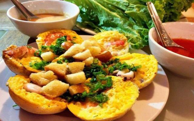 Quán Ăn Bánh Căn Bình Dân